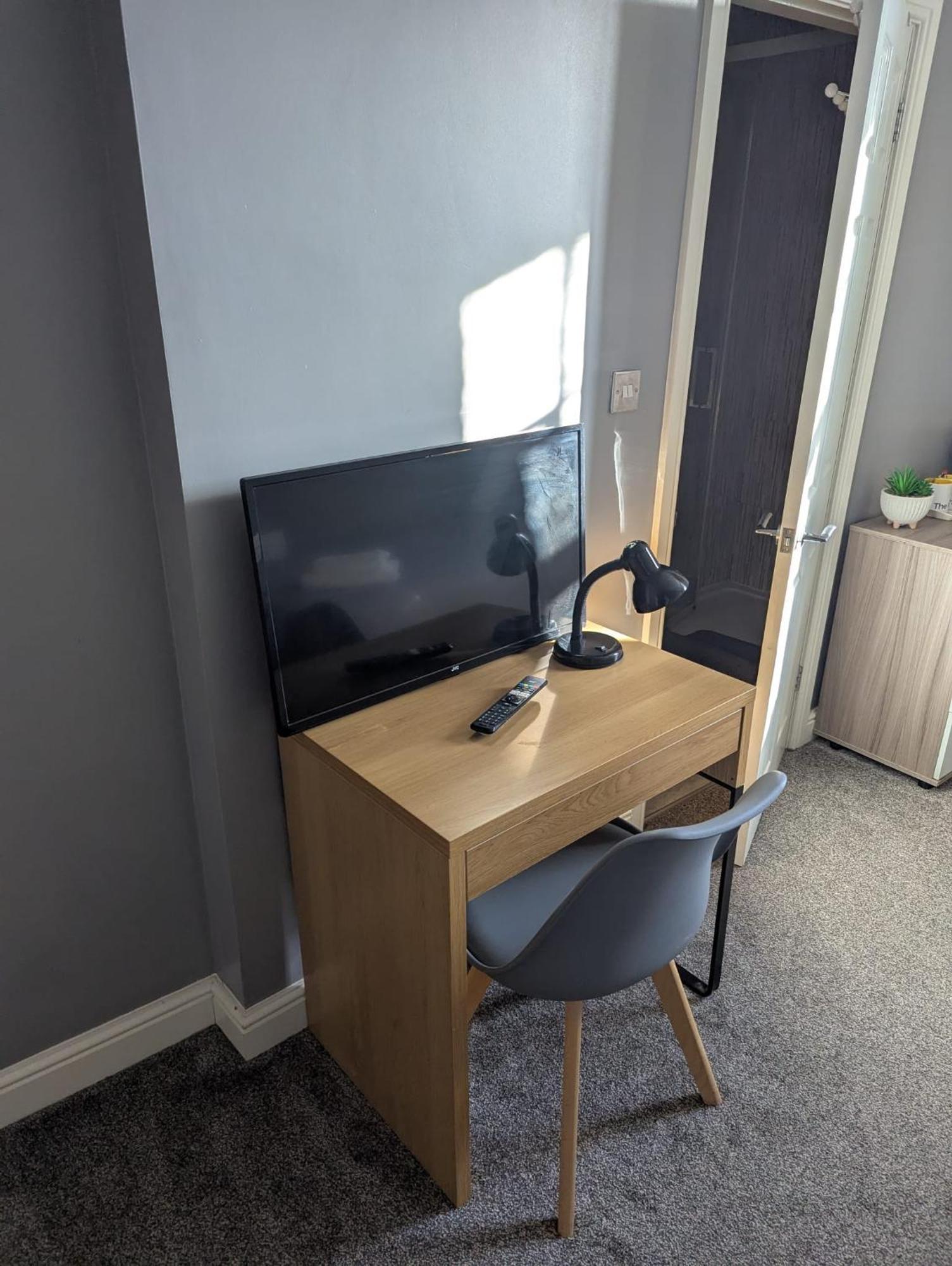 Darwin Stays - Service Accommodation In Newcastle Under Lyme City Centre Zewnętrze zdjęcie