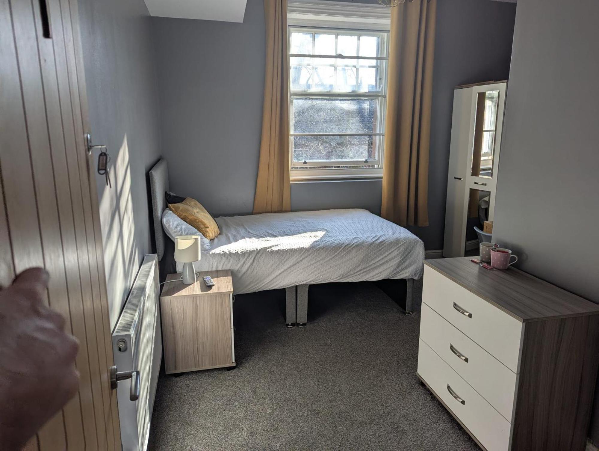 Darwin Stays - Service Accommodation In Newcastle Under Lyme City Centre Zewnętrze zdjęcie
